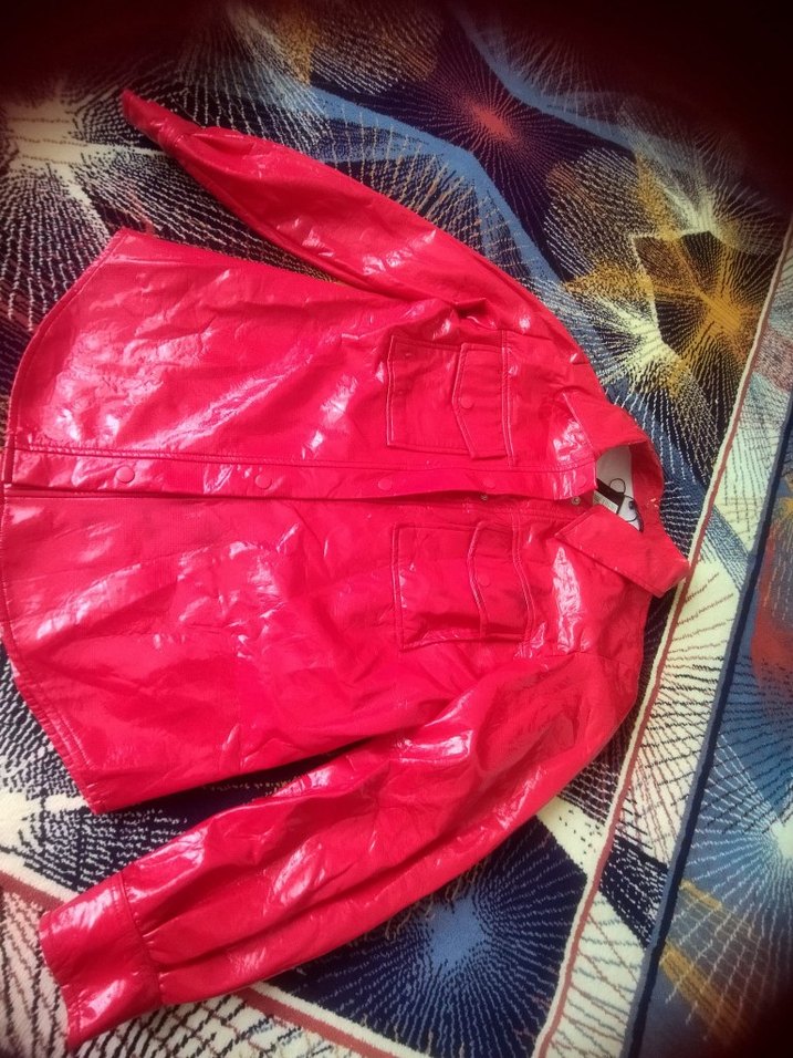 Düğmeli Parlak Kırmızı Kadın Deri Ceket - Görsel 4