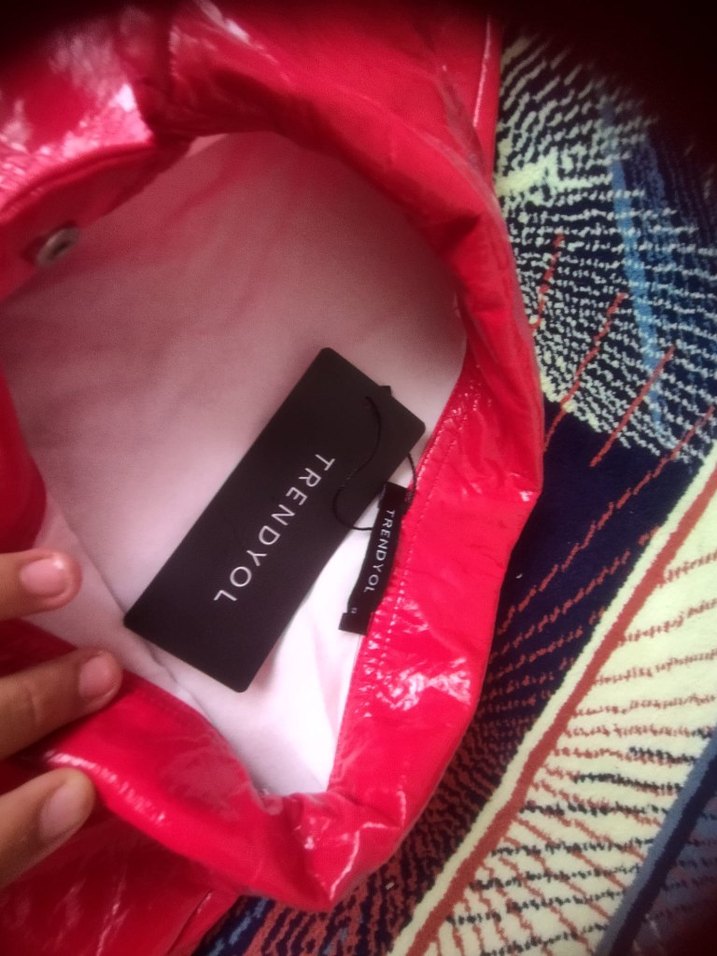 Düğmeli Parlak Kırmızı Kadın Deri Ceket - Görsel 5