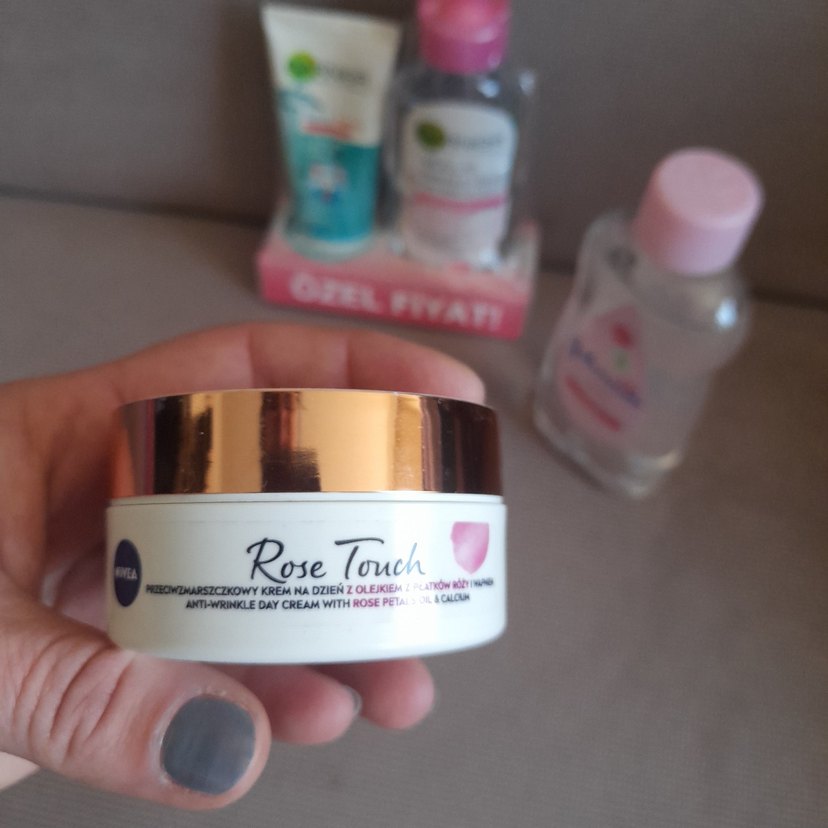 Yüz Bakım Seti Ve Vücut Yağı - Görsel 2