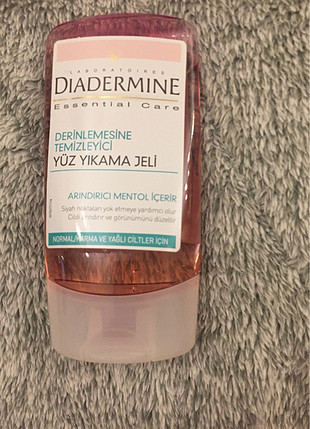 Diğer Diadermine yüz yıkama jeli