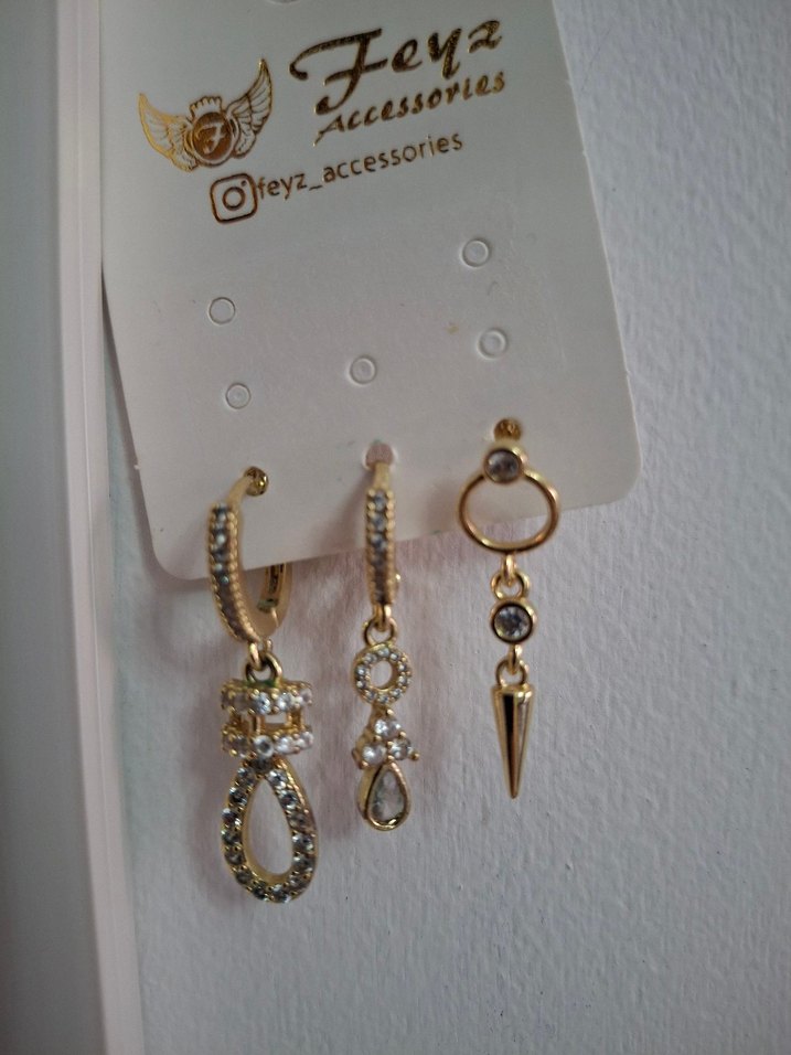 Altın Renk Mini taşlı 3 lü Küpeler - Görsel 4