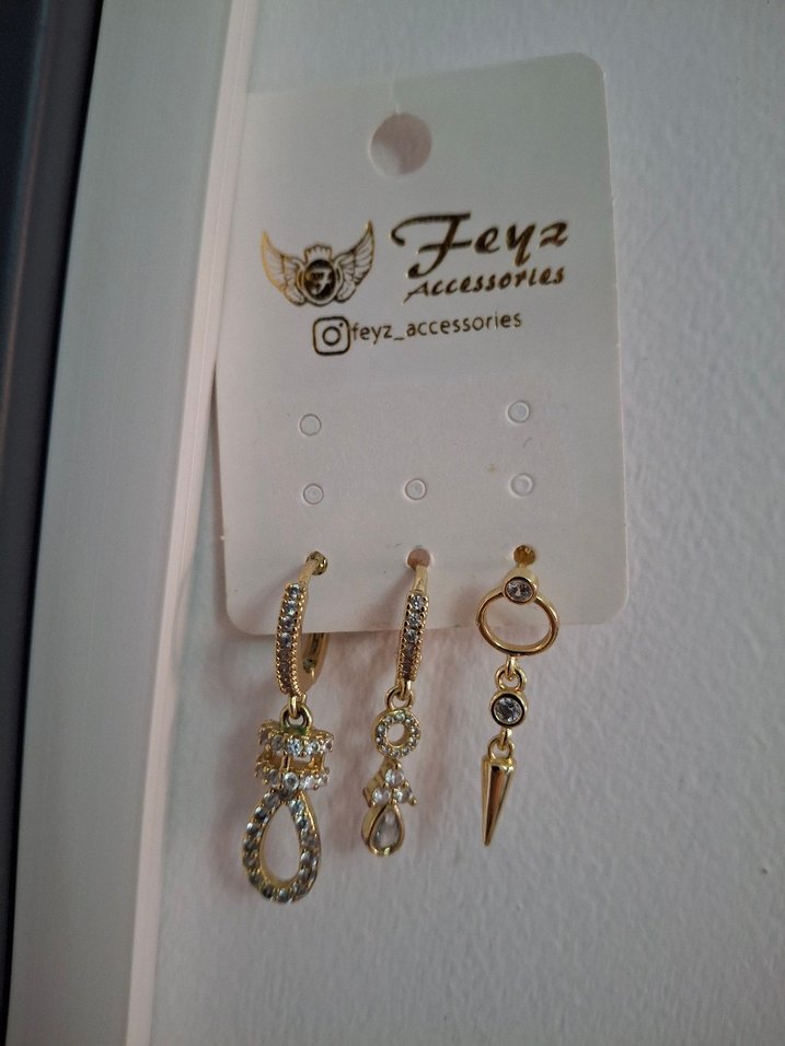 Altın Renk Mini taşlı 3 lü Küpeler - Görsel 2