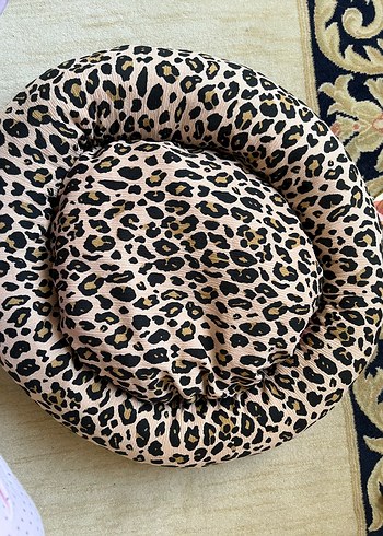  Leopar Desenli Kahverengi Kedi Yatağı