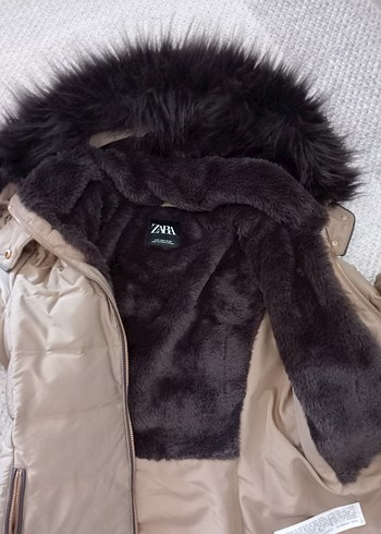 Zara Kürk Detaylı Bej Kadın Kışlık Mont
