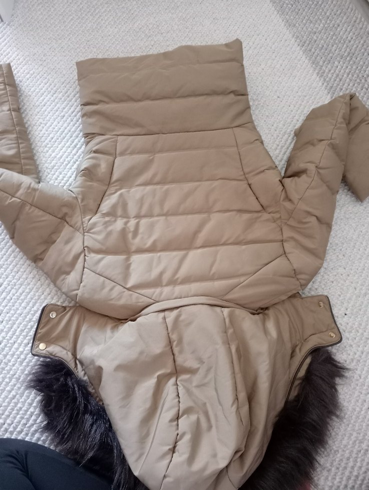 Kürk Detaylı Bej Kadın Kışlık Mont - Görsel 3