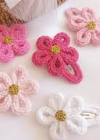 Örgü Beyaz Papatya Çiçekli Çocuk Toka - Görsel 2