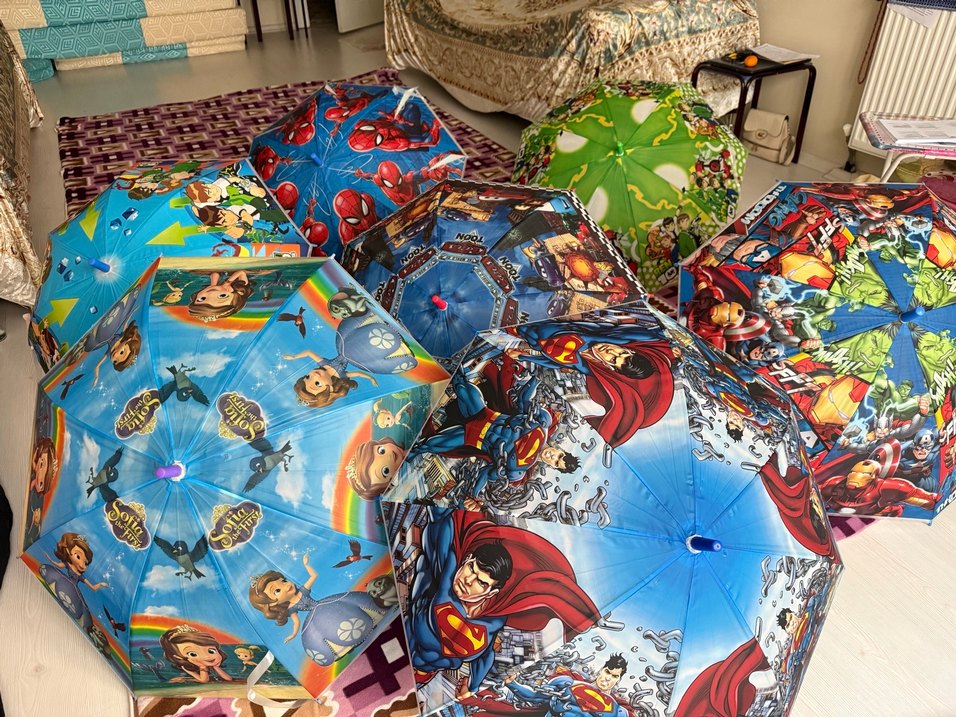 Çocuklar için Renkli Baskılı Şemsiye - Görsel 2