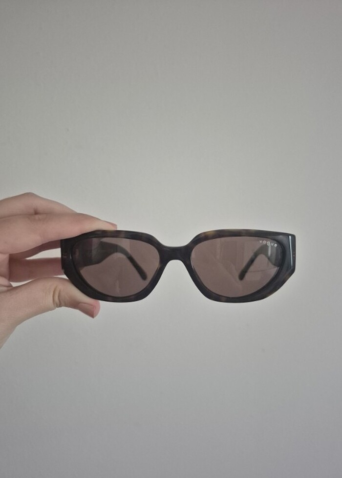 Vogue x Hailey Bieber Güneş Gözlüğü  - Görsel 3