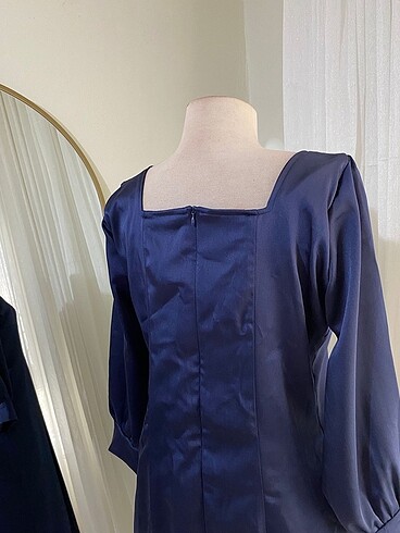 Lacivert Saten elbise - Görsel 3