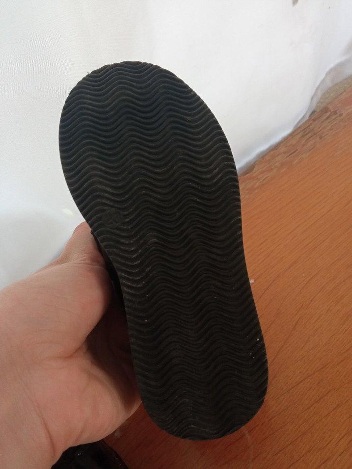 Parlak Siyah Tokalı Erkek Çocuk Özel Ayakkabı - Görsel 2