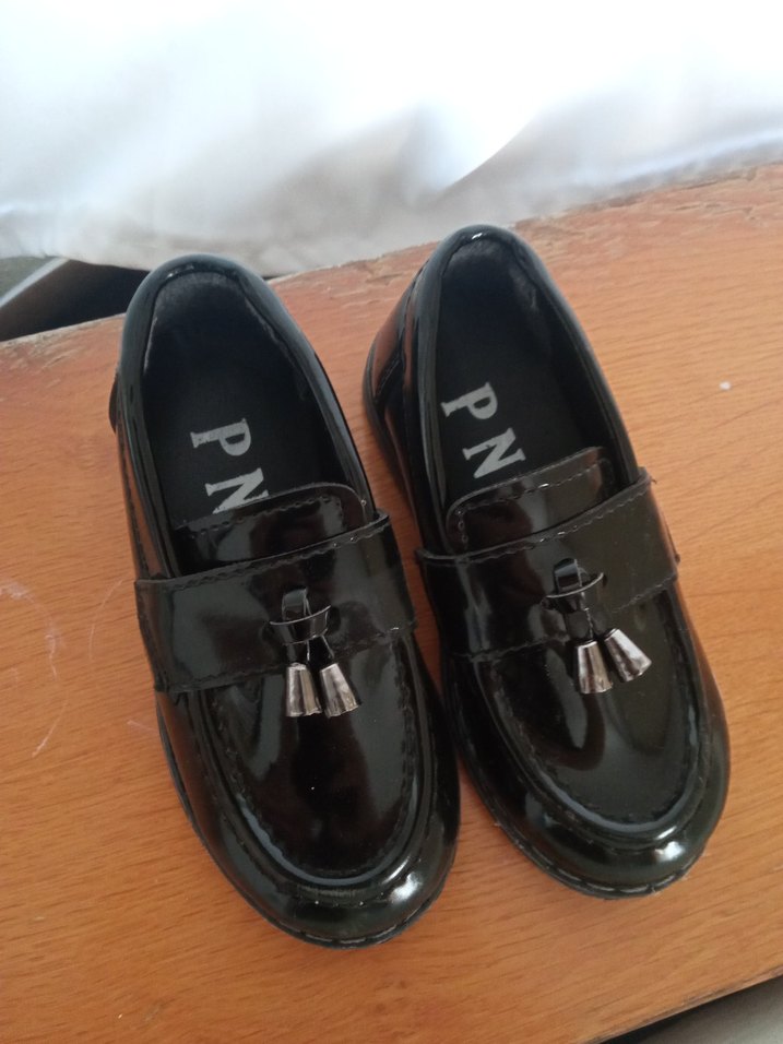 Parlak Siyah Tokalı Erkek Çocuk Özel Ayakkabı - Görsel 3