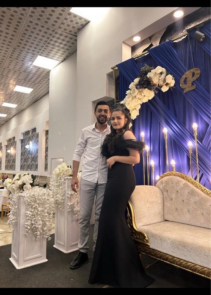 Siyah gece elbisesi - Görsel 2