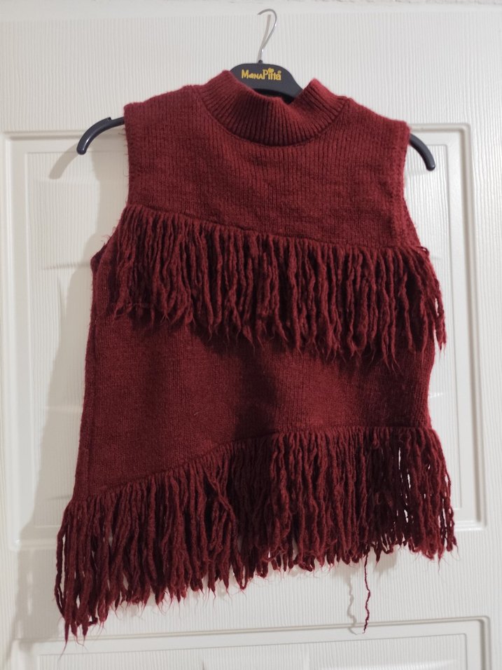 Bordo Yün Örgü Püsküllü Kolsuz Kazak - Görsel 2