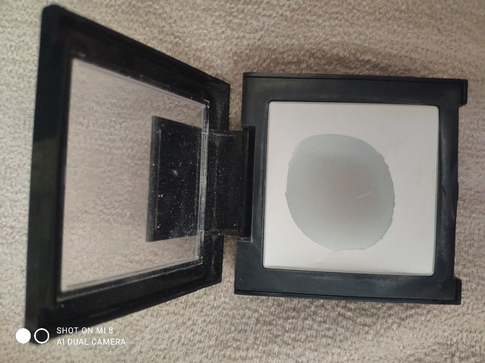 Matte ve Gözeneksiz Görünüm Veren Pudra - Görsel 2