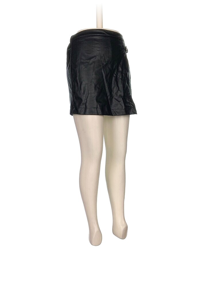 LC Waikiki Mini Şort %70 İndirimli. - Görsel 2