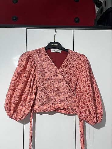 Koton Çiçekli crop