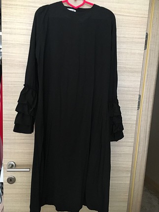 Kolları fırfırlı