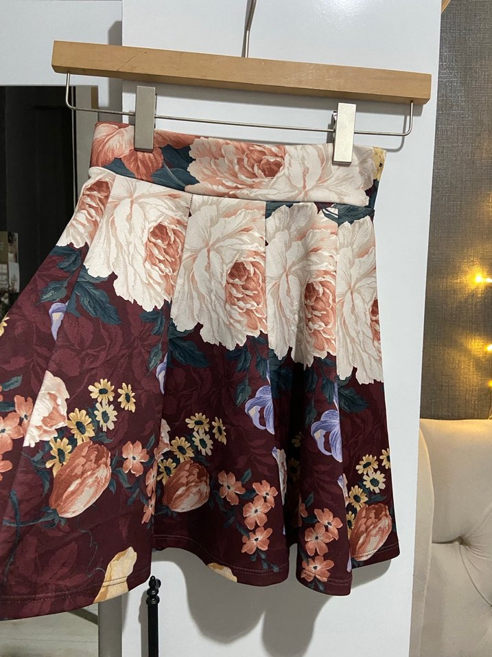 Bordo Çiçek Desenli etek - Görsel 3