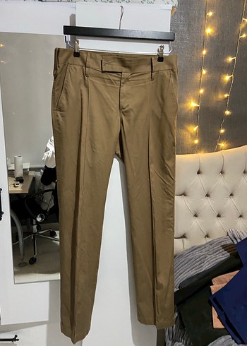 Erkek Bej Kumaş Kemerli Pantolon