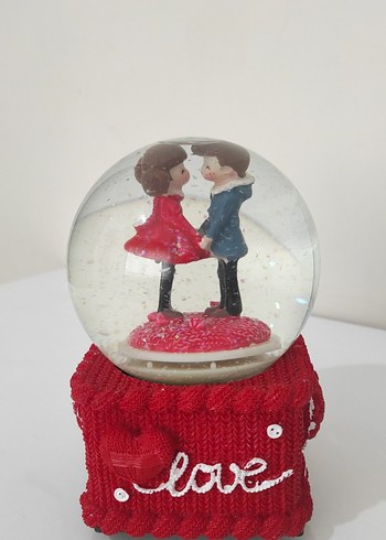 Kırmızı Aşk Temalı Kar Küresi Biblo - Görsel 2