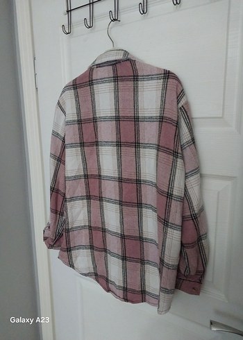 Düğmeli, Uzun Kollu Pembe Kadın Gömlek - Görsel 5