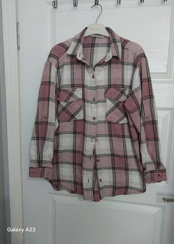 Düğmeli, Uzun Kollu Pembe Kadın Gömlek - Görsel 6