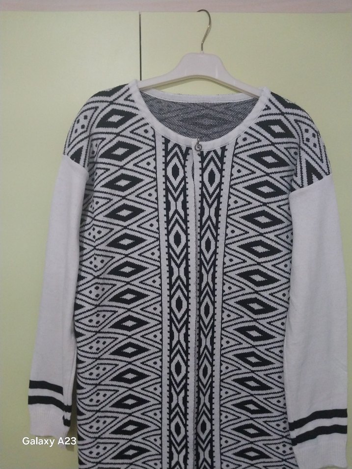 Desenli Bohem Uzun Örgü Kadın Hırka - Görsel 3