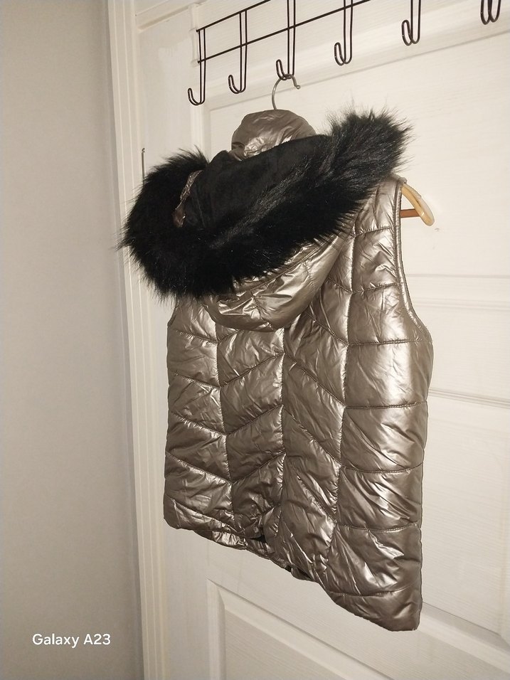 Gri Kürklü Kadın Yelek - Görsel 4