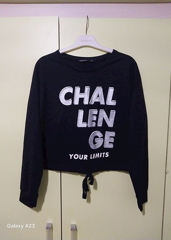 Zincir Detaylı Siyah Kadın Sweatshirt - Görsel 3