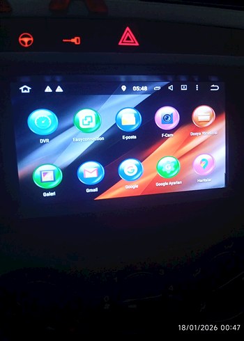 Kırmızı Araç Medya Oynatıcı - Görsel 4