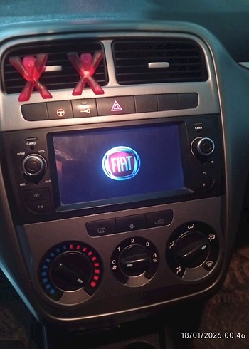 Kırmızı Araç Medya Oynatıcı - Görsel 3