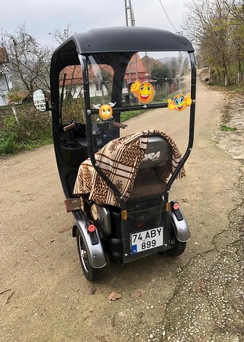 Gri Kapalı Üç Tekerlekli Bisiklet - Görsel 8