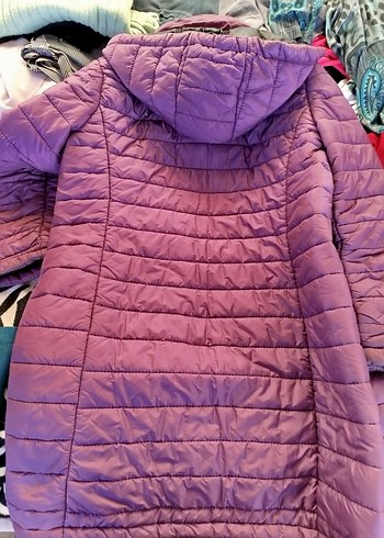 Mor Kapüşonlu Kadın Kışlık Mont - Görsel 2
