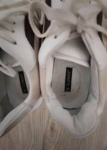 Gri Detaylı Beyaz Spor Ayakkabı - Görsel 4