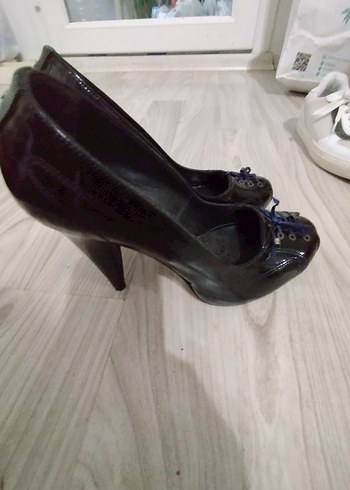 Parlak siyah Rugan Topuklu Stiletto - Görsel 3