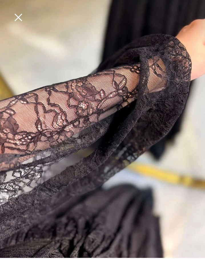 Dantel Detaylı Siyah Uzun Gotik Elbise — görsel 2/4