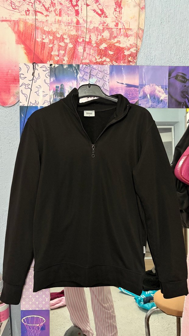Siyah Yarım Fermuarlı Rahat Sweatshirt — görsel 2/2
