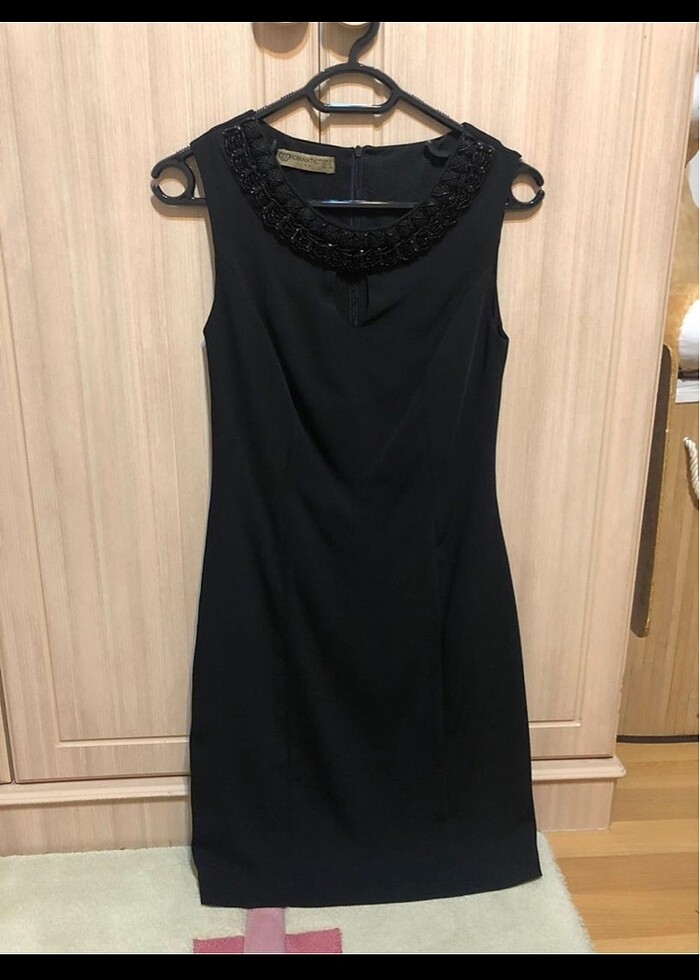 Siyah Elbise - Görsel 5