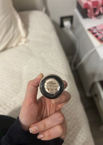 Bej Parlak Fondöten YSL Youth Liberator - Görsel 2