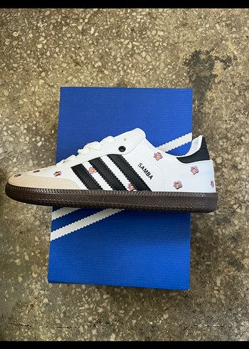 36 Beden beyaz Renk Adidas Samba Beyaz Çiçekli Sneaker