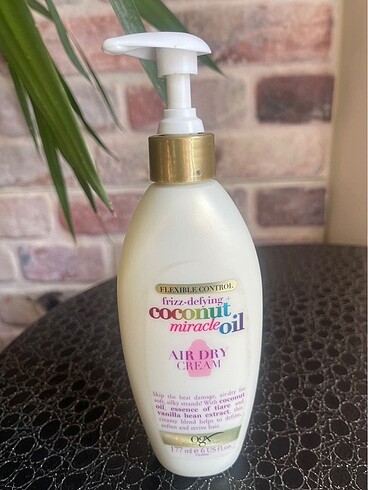 OGX Coconut Miracle Oil Bakım Kremi - Görsel 2