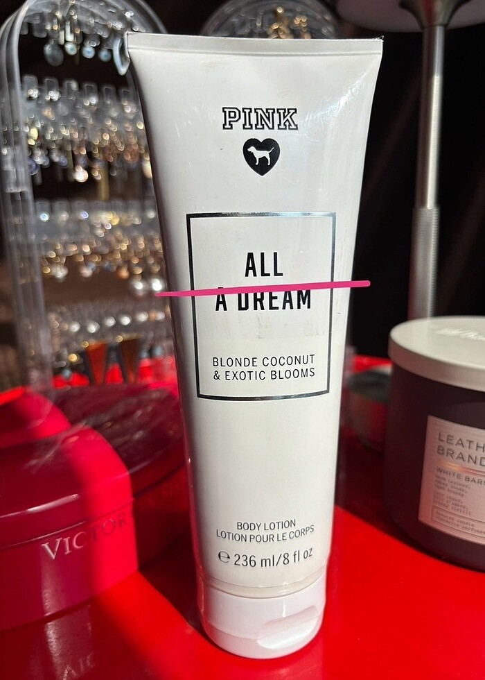 VS Pink All A Dream Body Lotion - Görsel 3
