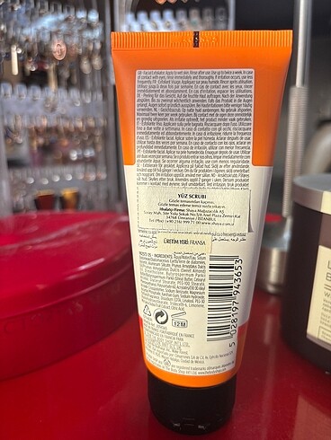 The Body Shop Vitamin C Yüz Scrubı - Görsel 2