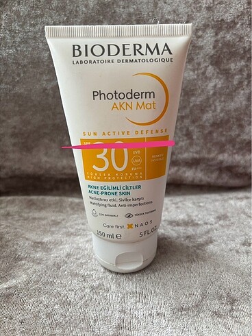 Beden Renk Bioderma Photoderm AKN Mat Spf30+