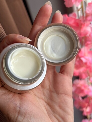 Beden Renk Benefiance Wrinkle Smoothing Eye Cream