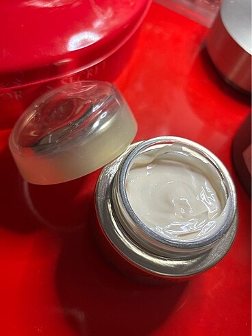 Shiseido Shiseido Vital Perfection Overnight