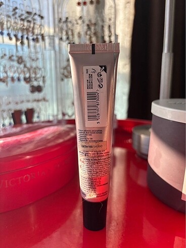 The Body Shop Instaglow Cc Krem Bright Glow