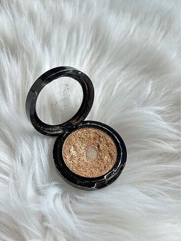 Claires Claires L-shine Eyeshadow Gold Far