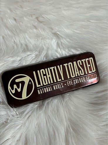 W7 Lightly Toasted Far Paleti