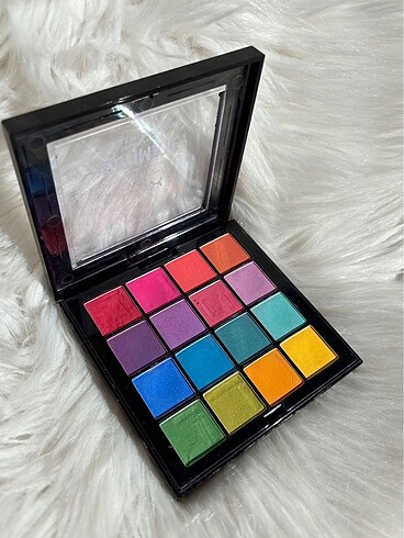 NYX Nyx Ultimate Renkli Far Paleti